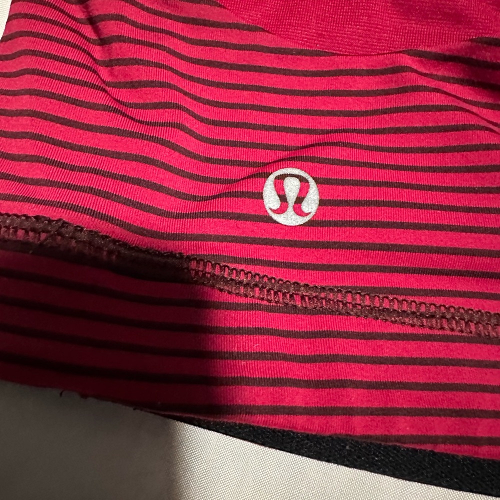 Lululemon • Striped All Sport Bra • Sz 8 - Picture 8 of 9